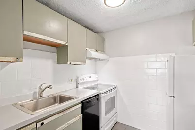 26 Waverly St #209, Boston, MA 02135 - Photo 9