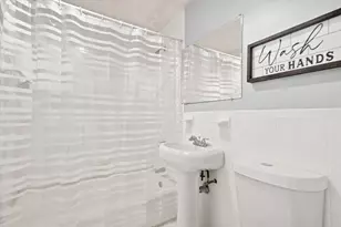 26 Waverly St, Boston, MA 02135 - Photo 17
