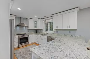 19 Hampstead St, Methuen, MA 01844 - Photo 7