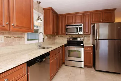 35 Calumet Ave, Worcester, MA 01605 - Photo 11