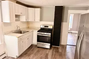 39 Laurel St, Leominster, MA 01453 - Photo 3