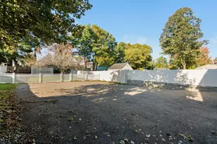 125 Thacher, Milton, MA 02186 - Photo 21