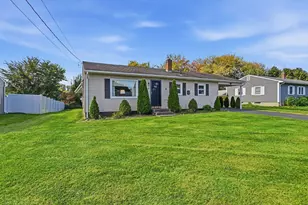 9 Brook St, South Hadley, MA 01075 - Photo 3