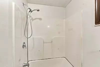 69 Lake Ave, Leicester, MA 01524 - Photo 15
