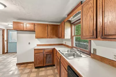 69 Lake Ave, Leicester, MA 01524 - Photo 11