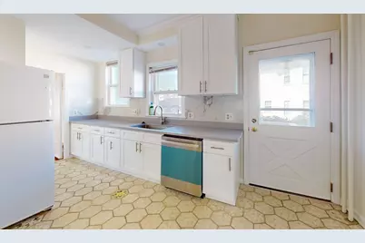 81 Bellevue Ave, Winthrop, MA 02152 - Photo 5