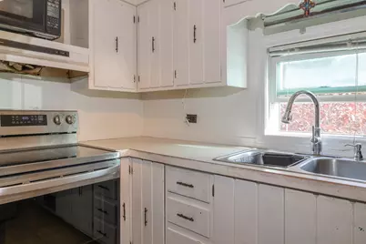 239 Ayer Rd #8, Littleton, MA 01460 - Photo 5