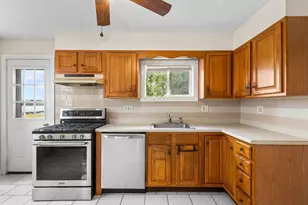 449 Ocean Grove, Swansea, MA 02777 - Photo 21