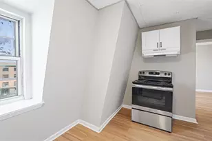 90 Appleton St, Lowell, MA 01852 - Photo 3