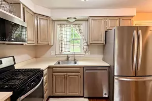 32 Tuck Farm Rd, Auburn, MA 01501 - Photo 3