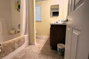 5006 Oak Point Dr, Middleborough, MA 02346 - Photo 9