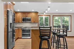 6 Holloway Brook Rd, Lakeville, MA 02347 - Photo 5