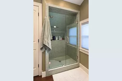 581 E 8th Street #2, Boston, MA 02127 - Photo 11