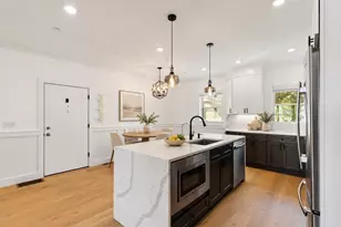 113 Beacon St, Somerville, MA 02143 - Photo 7