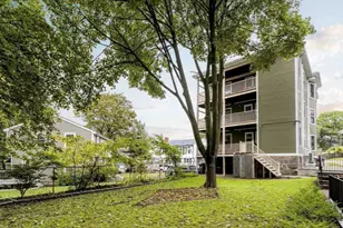 8 Pine St, Boston, MA 02136 - Photo 33