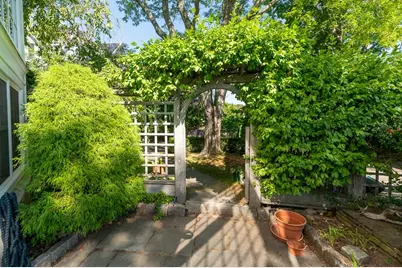 10 Ashland Ave., Manchester by the Sea, MA 01944 - Photo 9