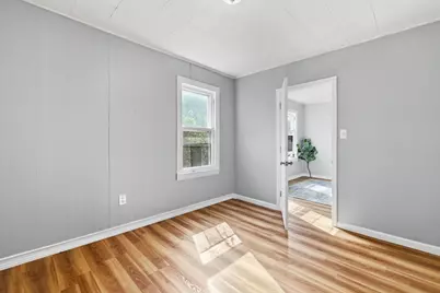 20 Rathburn St, Chicopee, MA 01020 - Photo 9