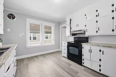 20 Rathburn St, Chicopee, MA 01020 - Photo 13