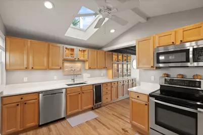 11 Marsh Ave, Beverly, MA 01915 - Photo 15