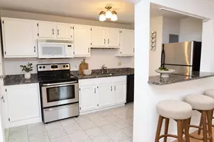 135 Inman St, Cambridge, MA 02139 - Photo 3