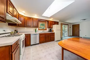 382 Mariner Cir, Barnstable, MA 02635 - Photo 13