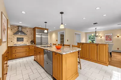 8 Partridge Hill Rd, Southborough, MA 01772 - Photo 9