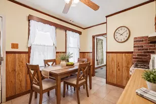 82 Gresham St, Springfield, MA 01119 - Photo 7