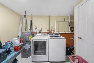 30 Hemenway Rd, Swampscott, MA 01907 - Photo 23