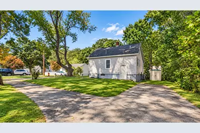 17 B St, Chelmsford, MA 01824 - Photo 3