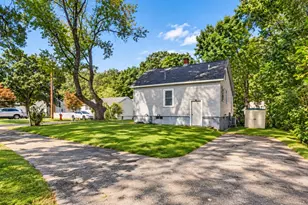 17 B St, Chelmsford, MA 01824 - Photo 3
