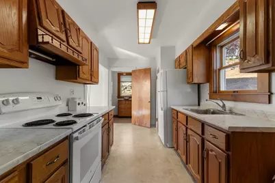 34 Oakland Ave, Lynn, MA 01905 - Photo 17