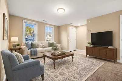 52 Warren St #8, Peabody, MA 01960 - Photo 3
