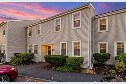 52 Warren St #8, Peabody, MA 01960 - Photo 1