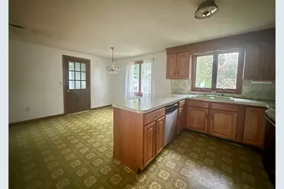 55 Summer Ave, Ludlow, MA 01056 - Photo 11