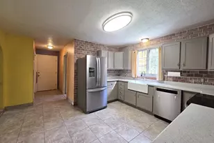 4 Joseph St, Dudley, MA 01571 - Photo 3