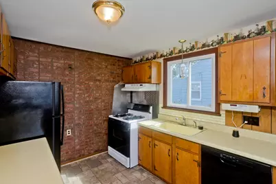 29 Marguerite St, Chicopee, MA 01020 - Photo 3