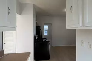 33 Everett Ave, Somerville, MA 02145 - Photo 3