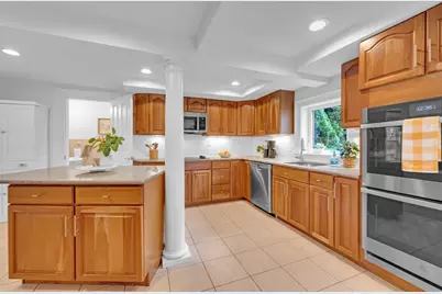 18 Sturgis St, Woburn, MA 01801 - Photo 11