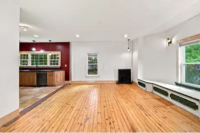 30 Myrtle Ave, Holyoke, MA 01040 - Photo 11