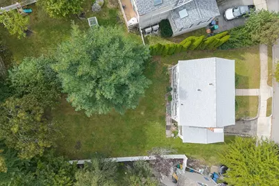 106 Walnut Hill Rd, Newton, MA 02461 - Photo 3