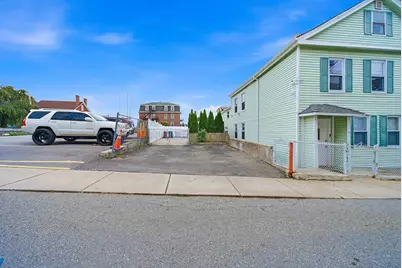 8 Cady St, Lowell, MA 01852 - Photo 41