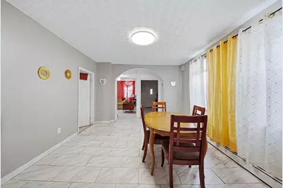 8 Cady St, Lowell, MA 01852 - Photo 3