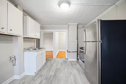 77 Walnut St, Holyoke, MA 01040 - Photo 3