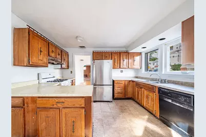 44 Essex St, Revere, MA 02151 - Photo 9