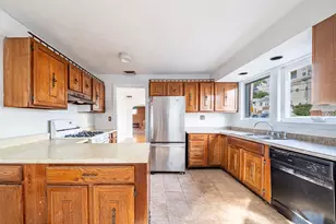 44 Essex St, Revere, MA 02151 - Photo 9