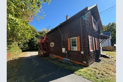 165 Chapman St, Greenfield, MA 01301 - Photo 3