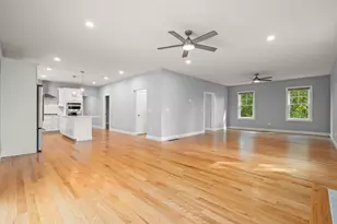 63 Locust St, Salisbury, MA 01952 - Photo 9