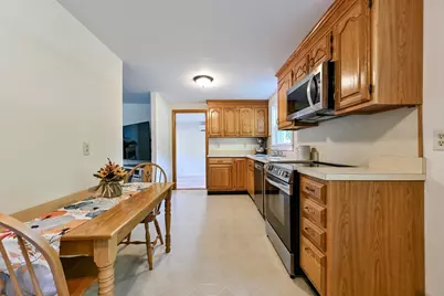 491 Maple St, Mansfield, MA 02048 - Photo 17