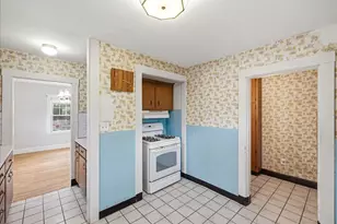41 Eustis St, Quincy, MA 02170 - Photo 11