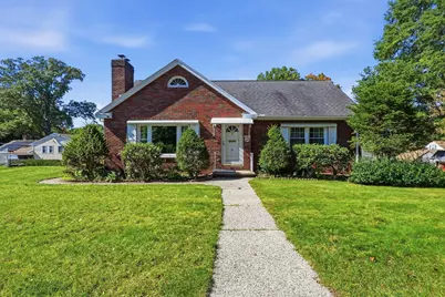16 Holly Ct, Springfield, MA 01151 - Photo 1